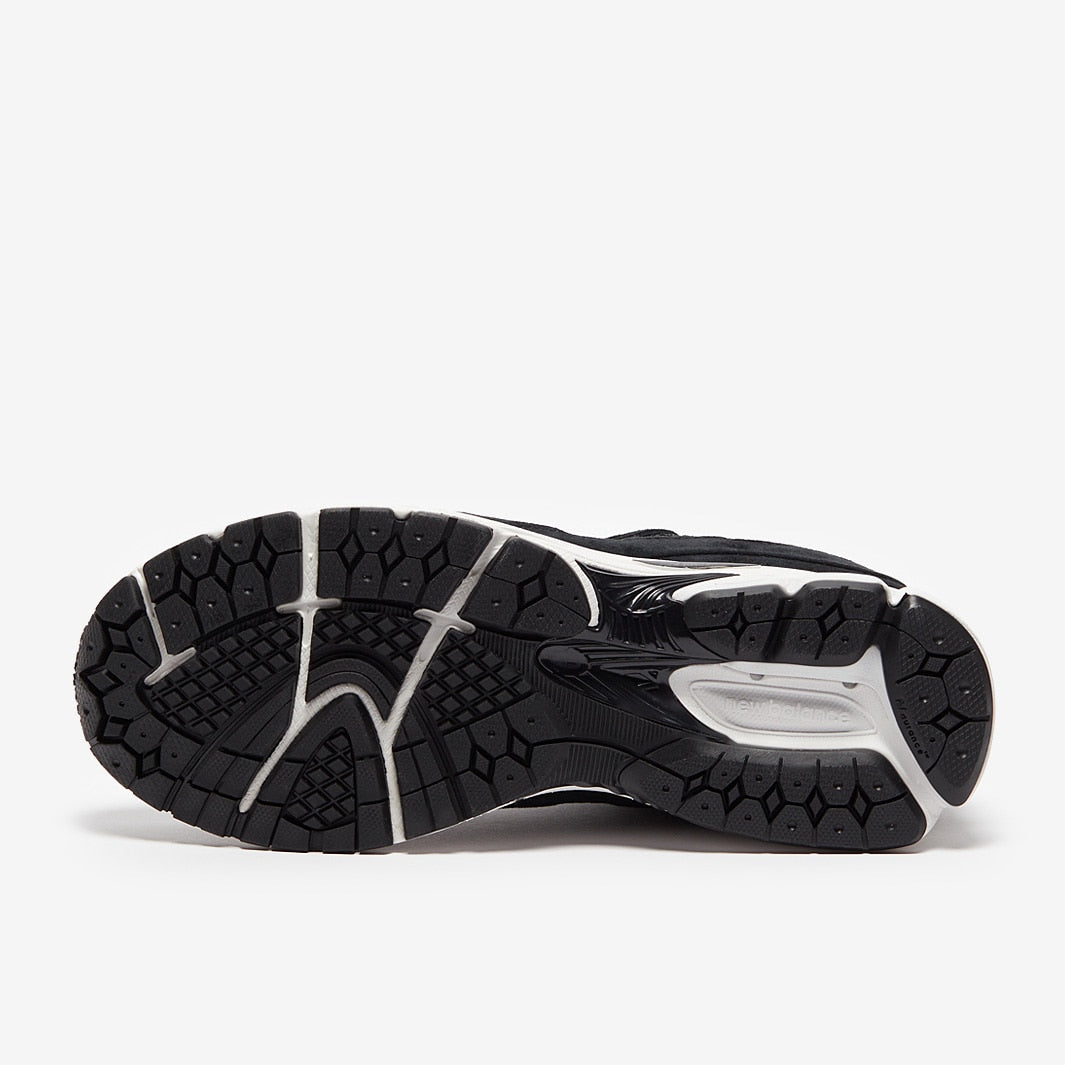 نيو بالانس 2002R