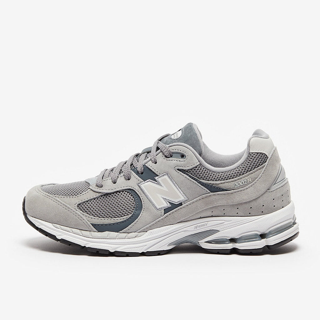 نيو بالانس 2002R