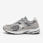 نيو بالانس 2002R