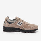 نيو بالانس 2002R