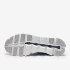 في قمة السعادة