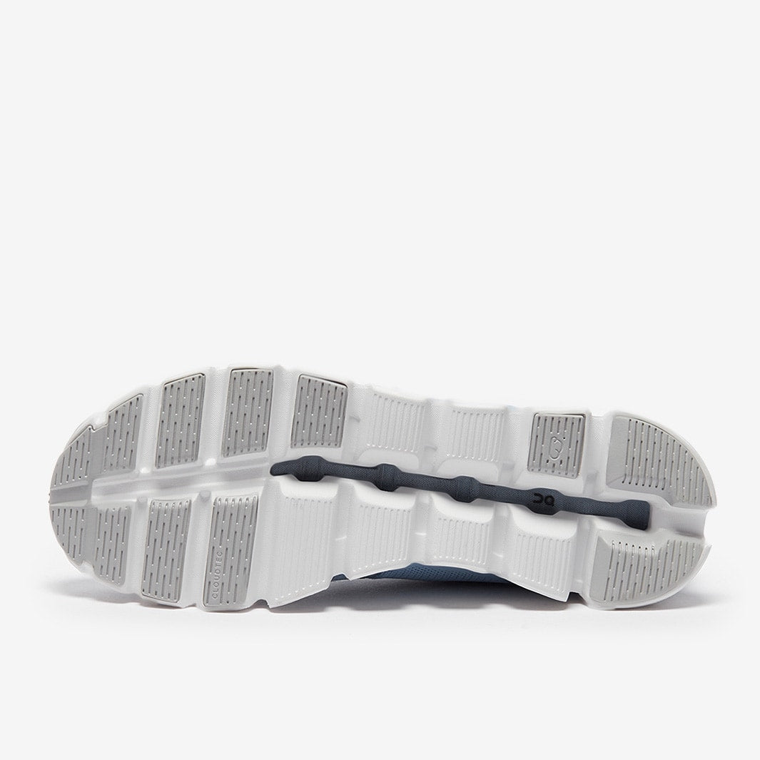 في قمة السعادة