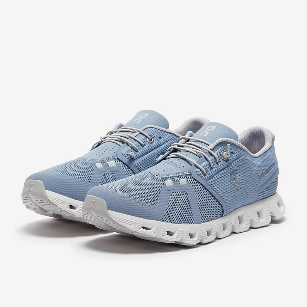 في قمة السعادة