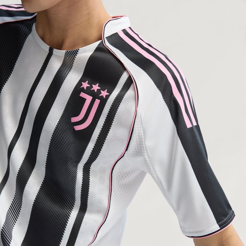 Juventus 25-26 Home Authentic Jersey