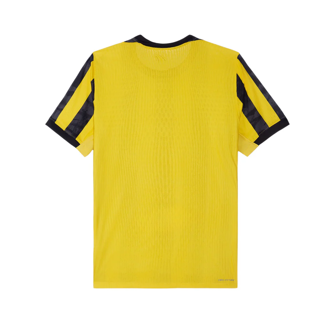 قميص الاتحاد الأساسي لموسم 25-26