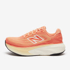 حذاء نيو بالانس النسائي فريش فوم إكس مور الإصدار السادس