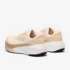 حذاء نيو بالانس النسائي فريش فوم إكس مور الإصدار السادس