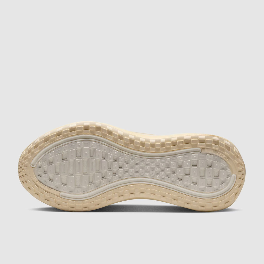 حذاء نايكي فوميرو بلس النسائي