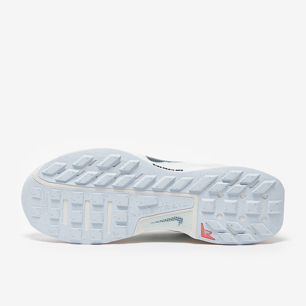 حذاء نايكي جونيبر تريل 3