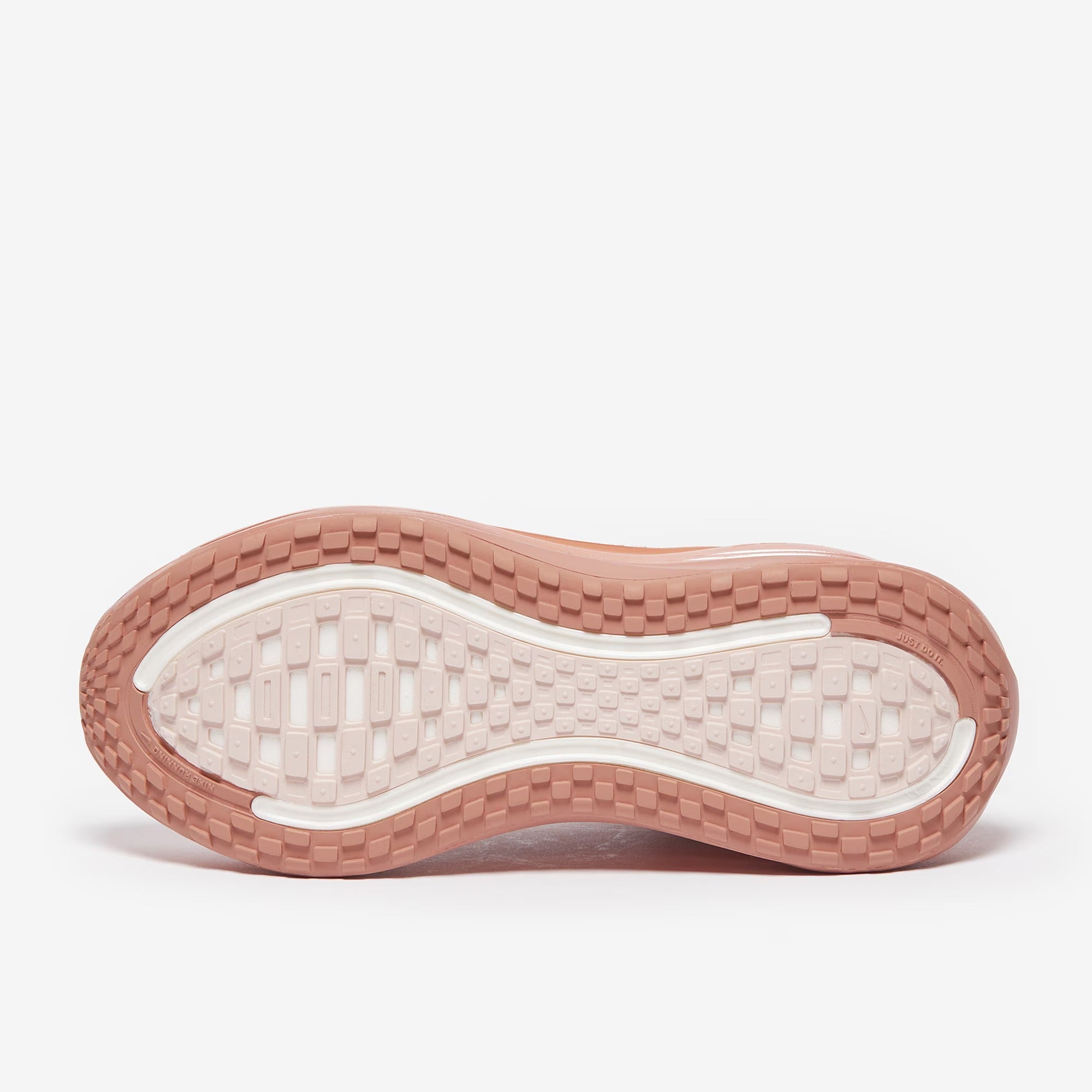 حذاء نايكي فوميرو بلس النسائي