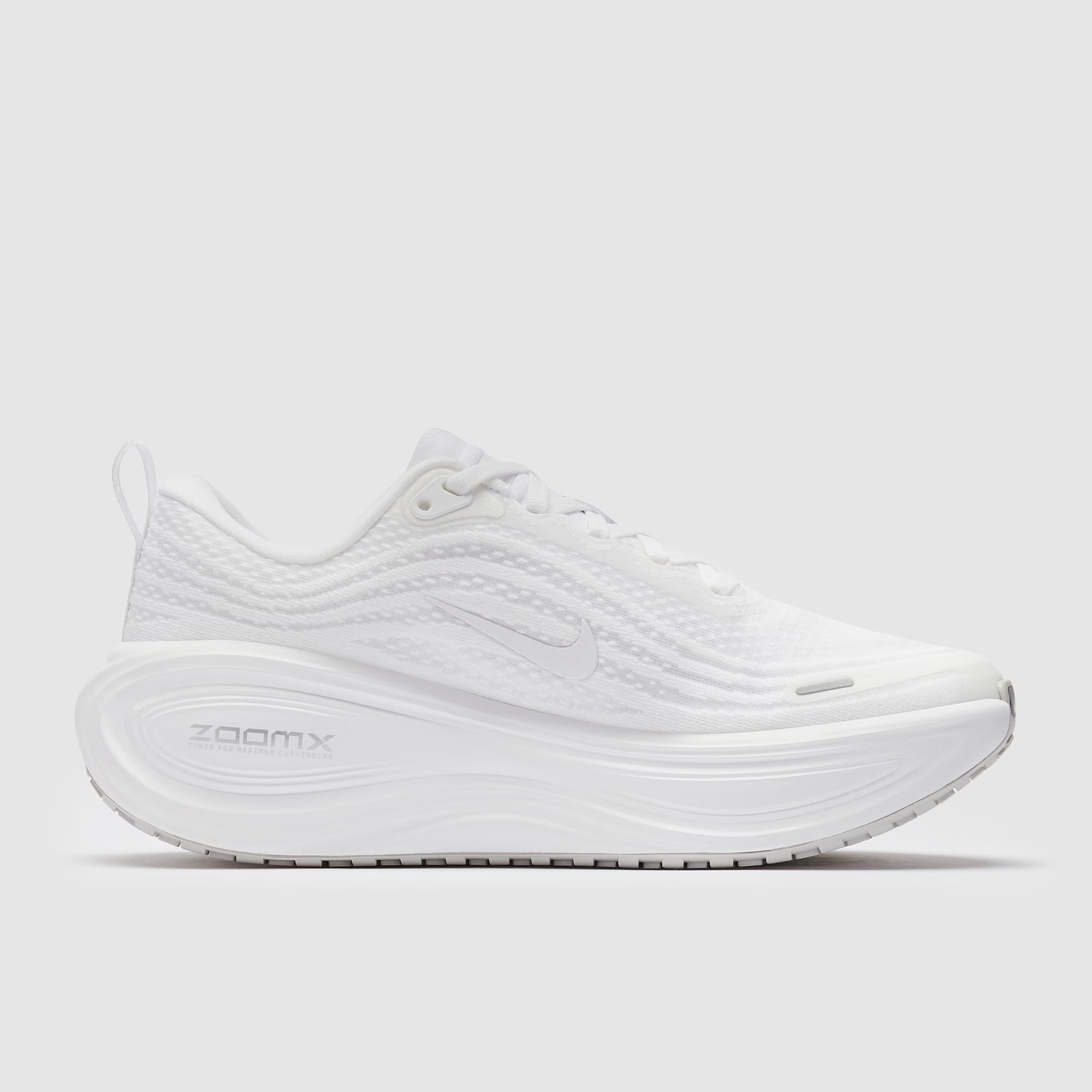 حذاء نايكي فوميرو بلس النسائي صورة ثانوية