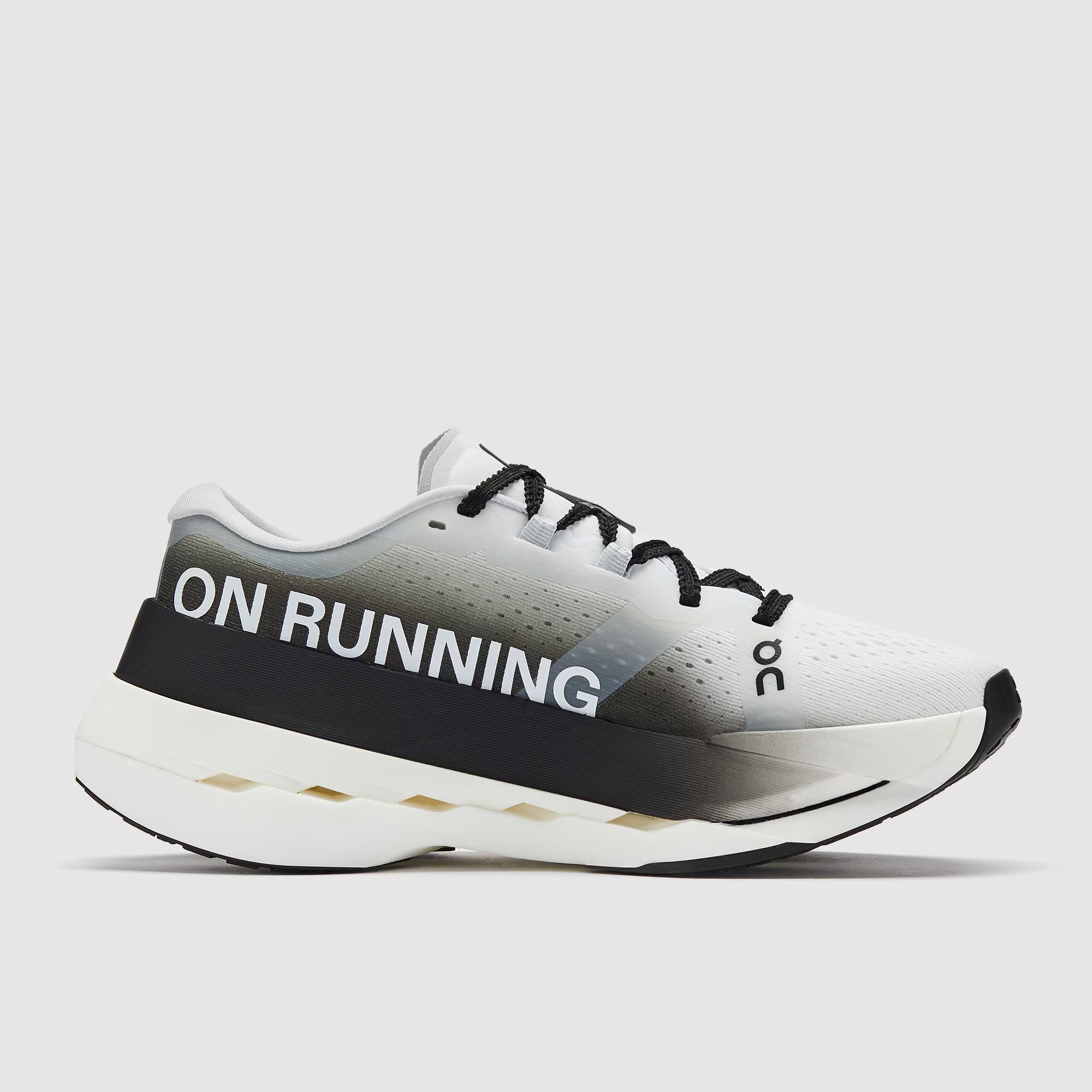 اون  حذاء كلاودبوم ماكس النسائي