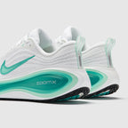 حذاء نايكي فوميرو بلس النسائي