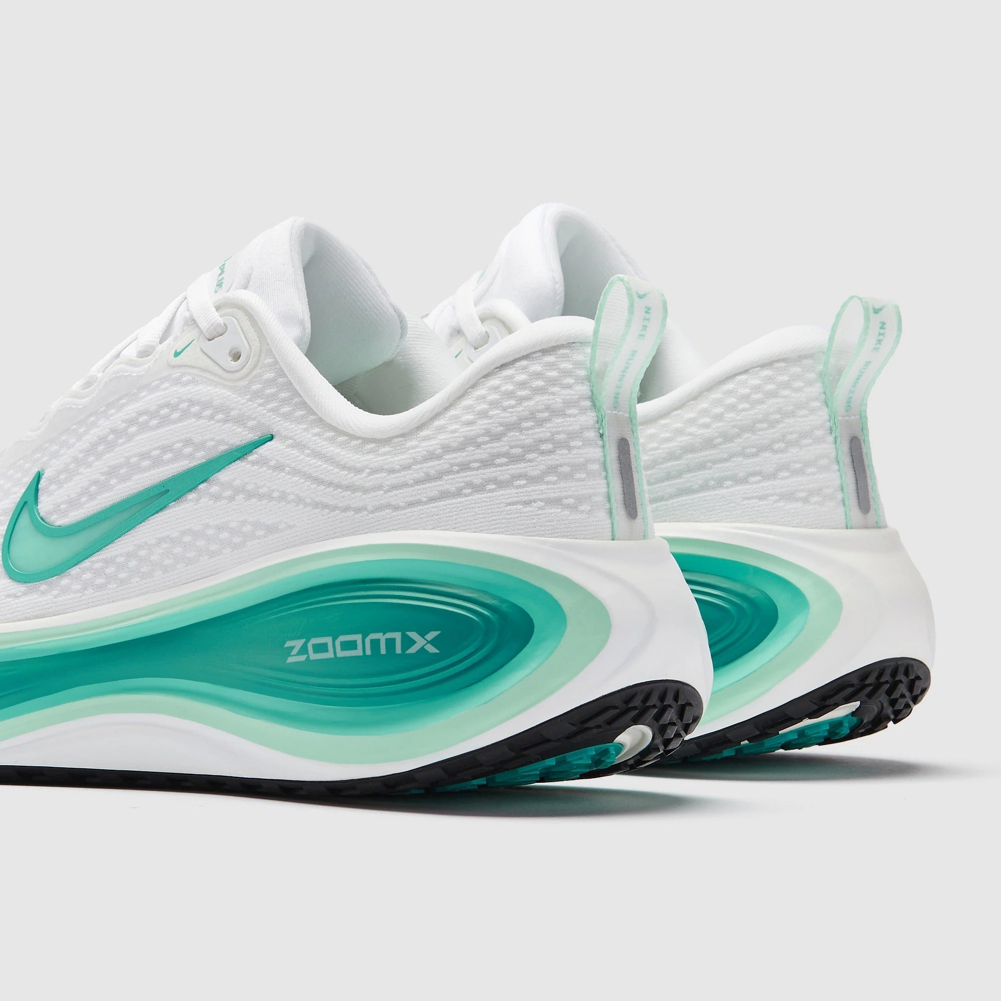 حذاء نايكي فوميرو بلس النسائي