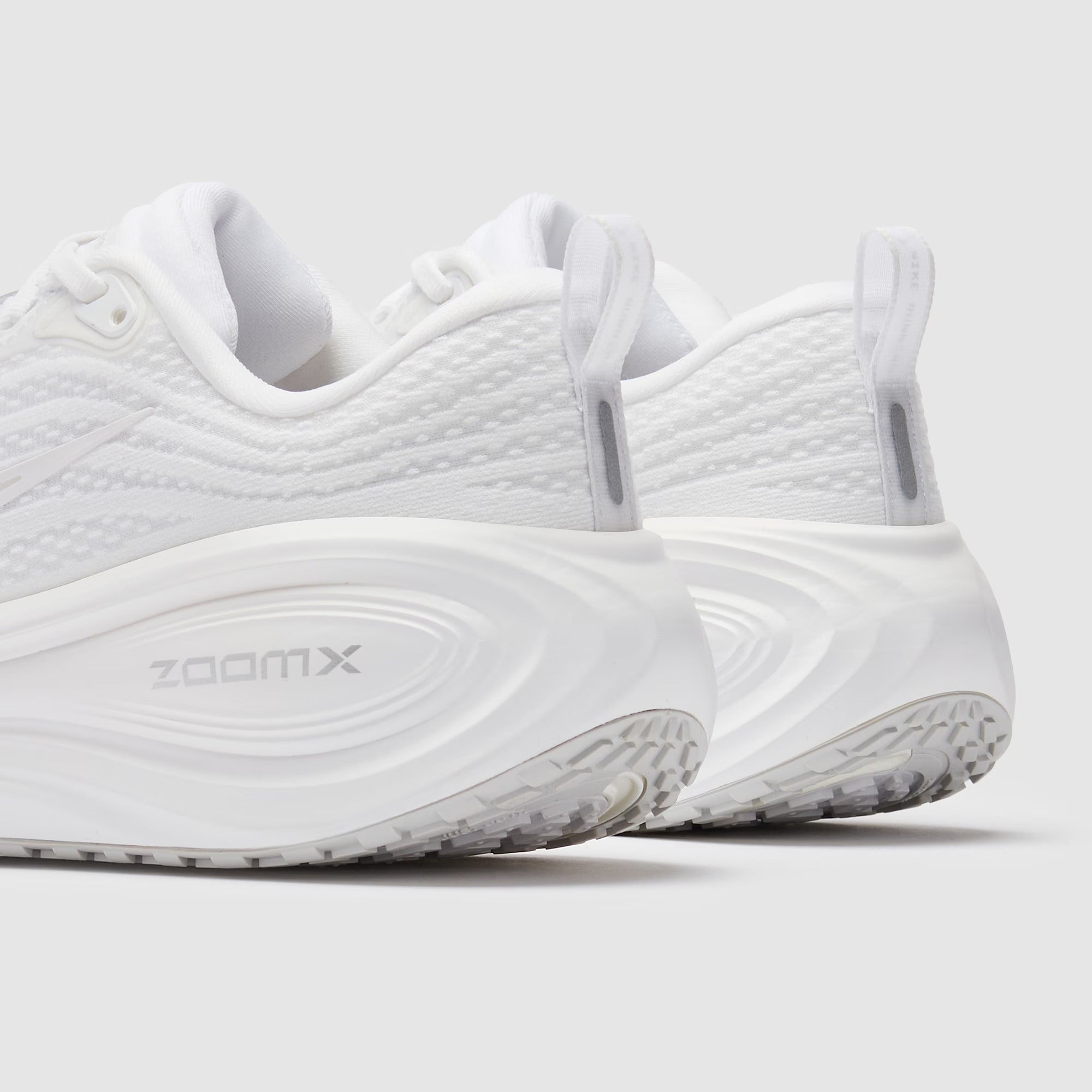 حذاء نايكي فوميرو بلس النسائي