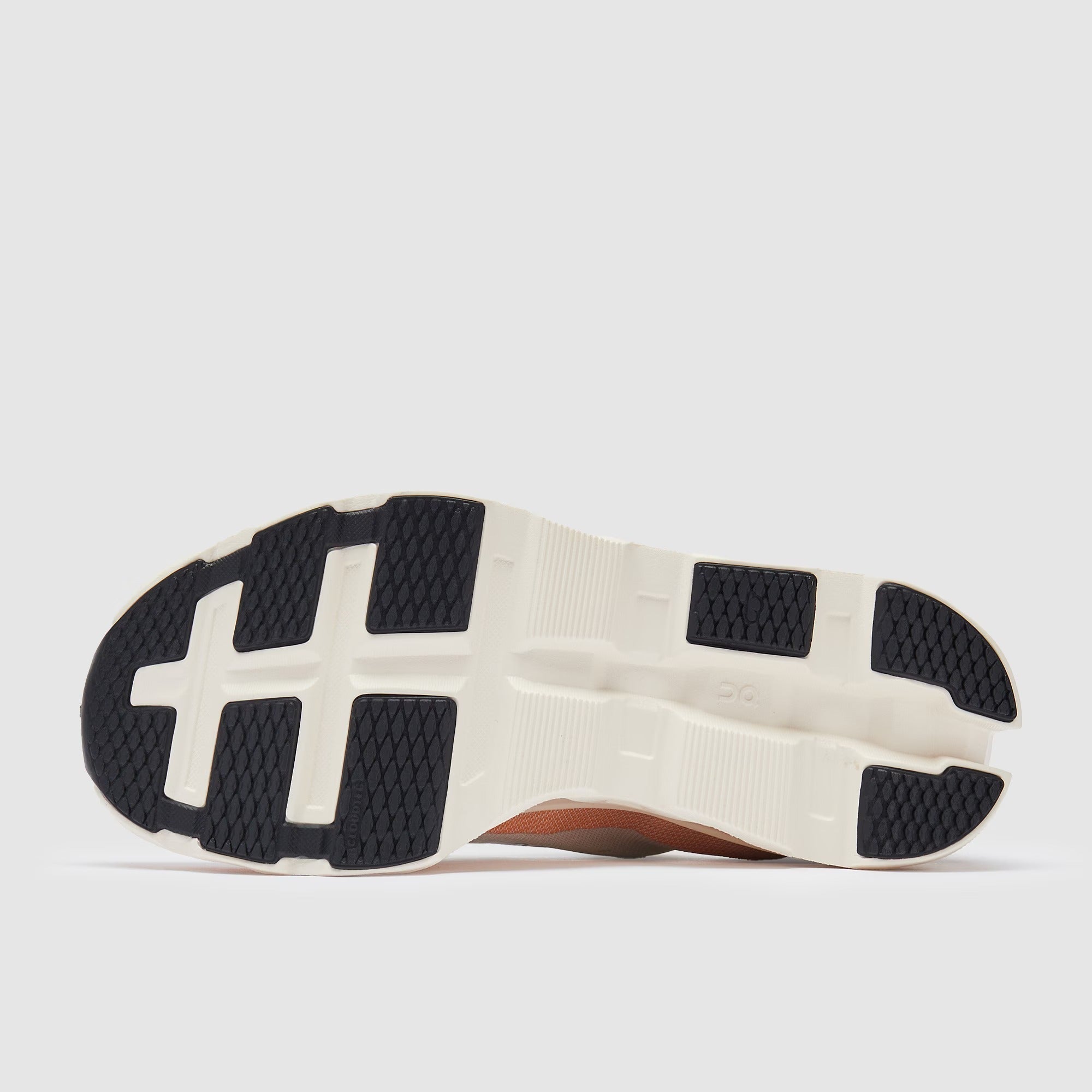 اون  حذاء كلاودمونستر 2 النسائي