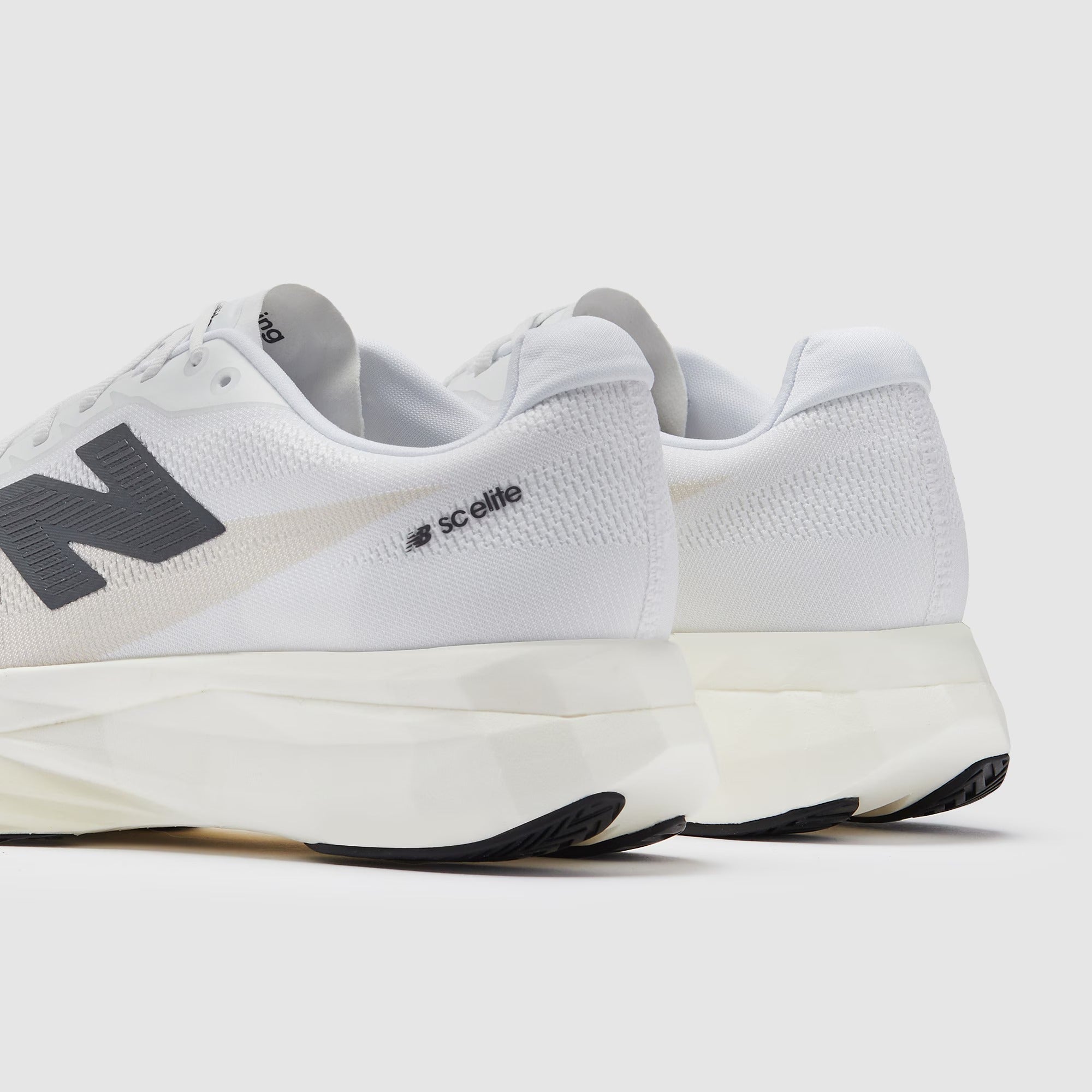 نيو بالانس فيولسيل سوبركومب إيليت V5