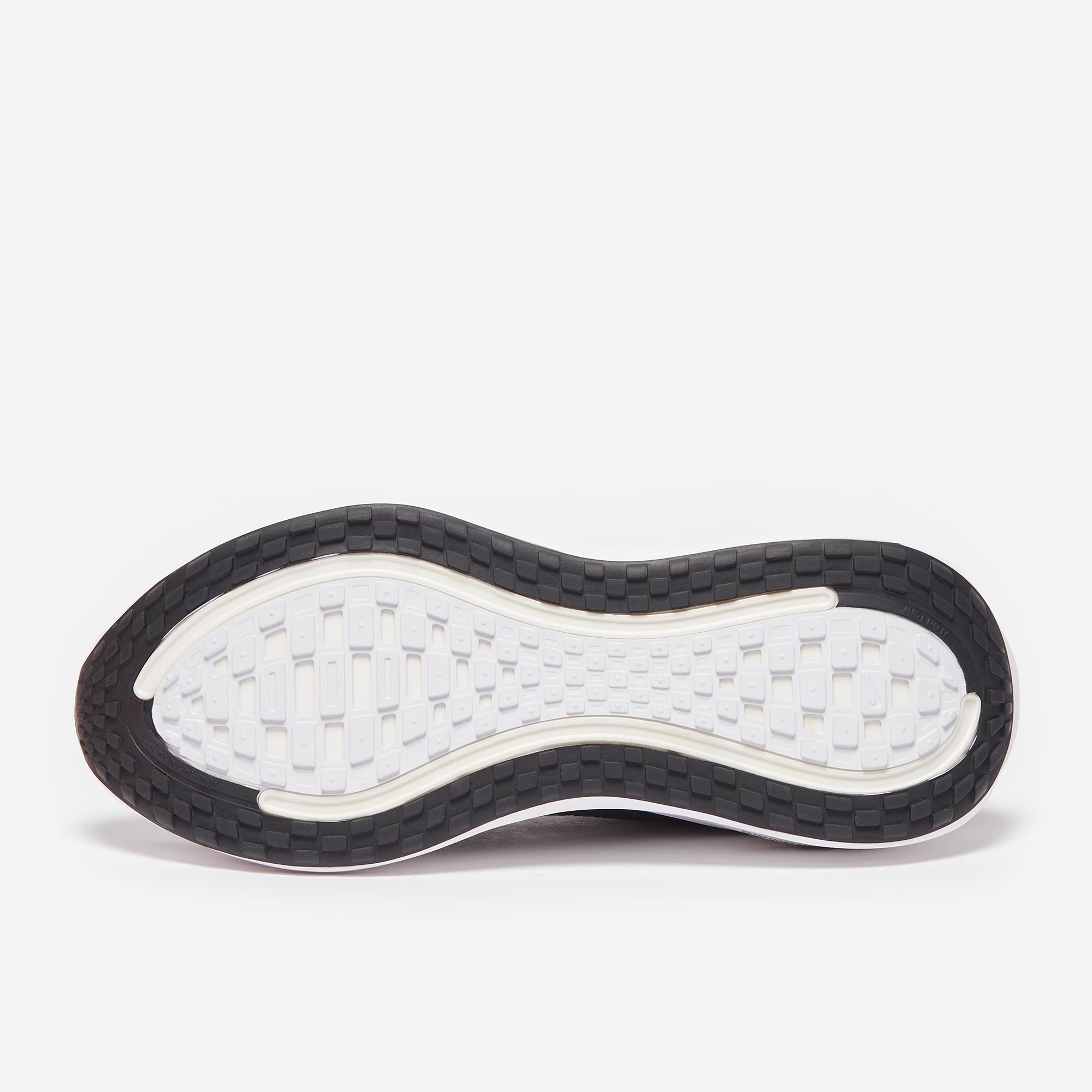 نايكي فوميرو بلس