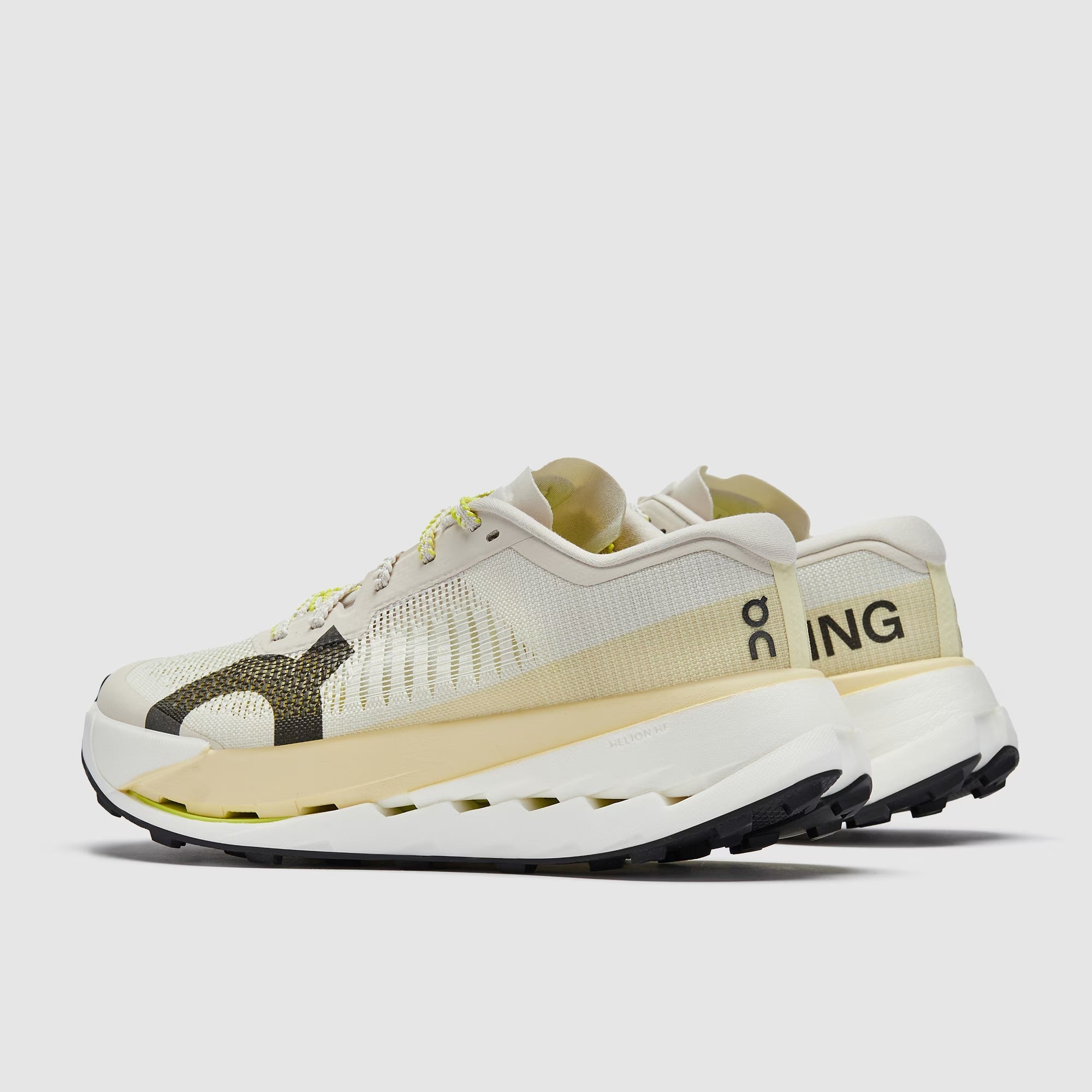 أون كلاود ألترا برو