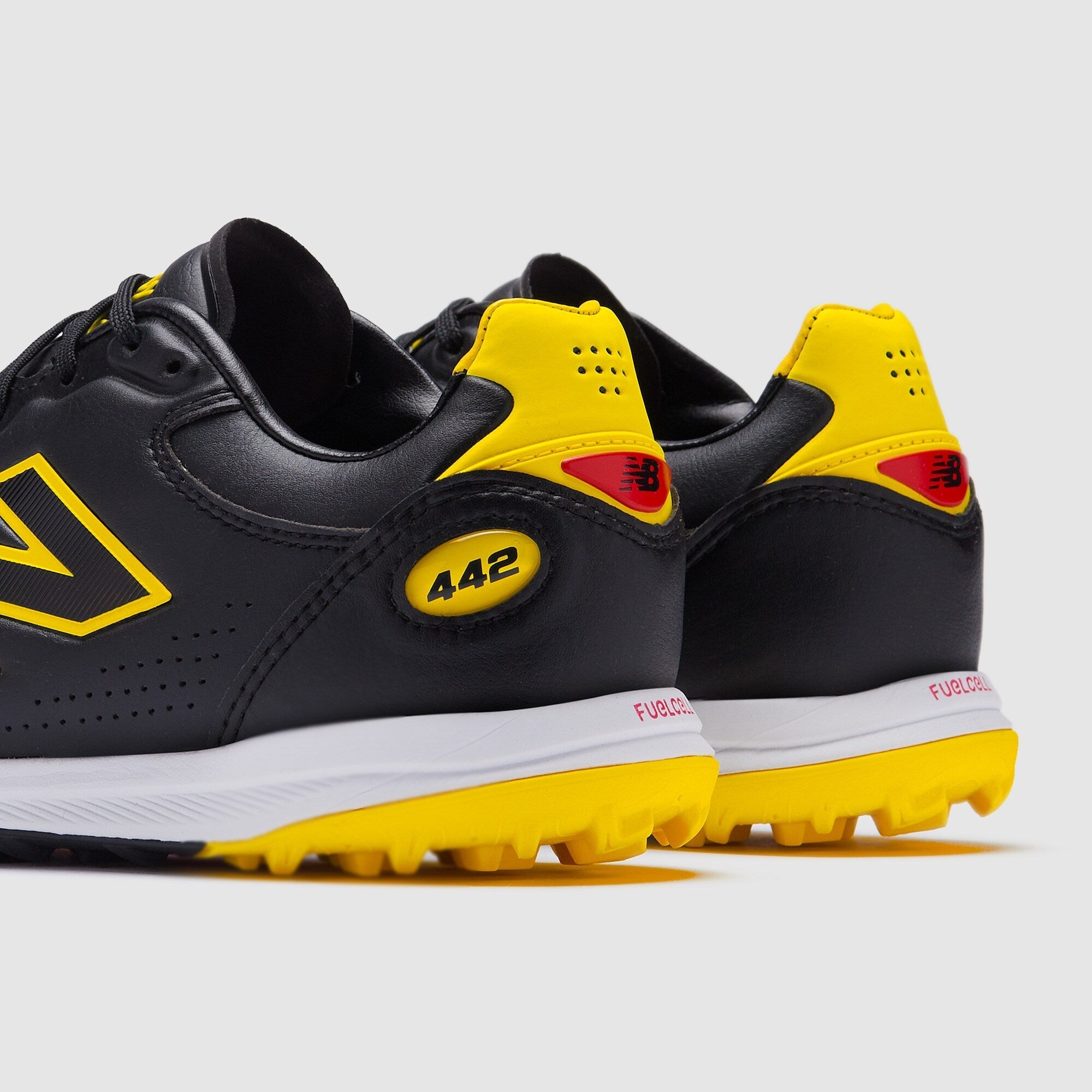 نيو بالانس 442 V3 إيليت تي إف