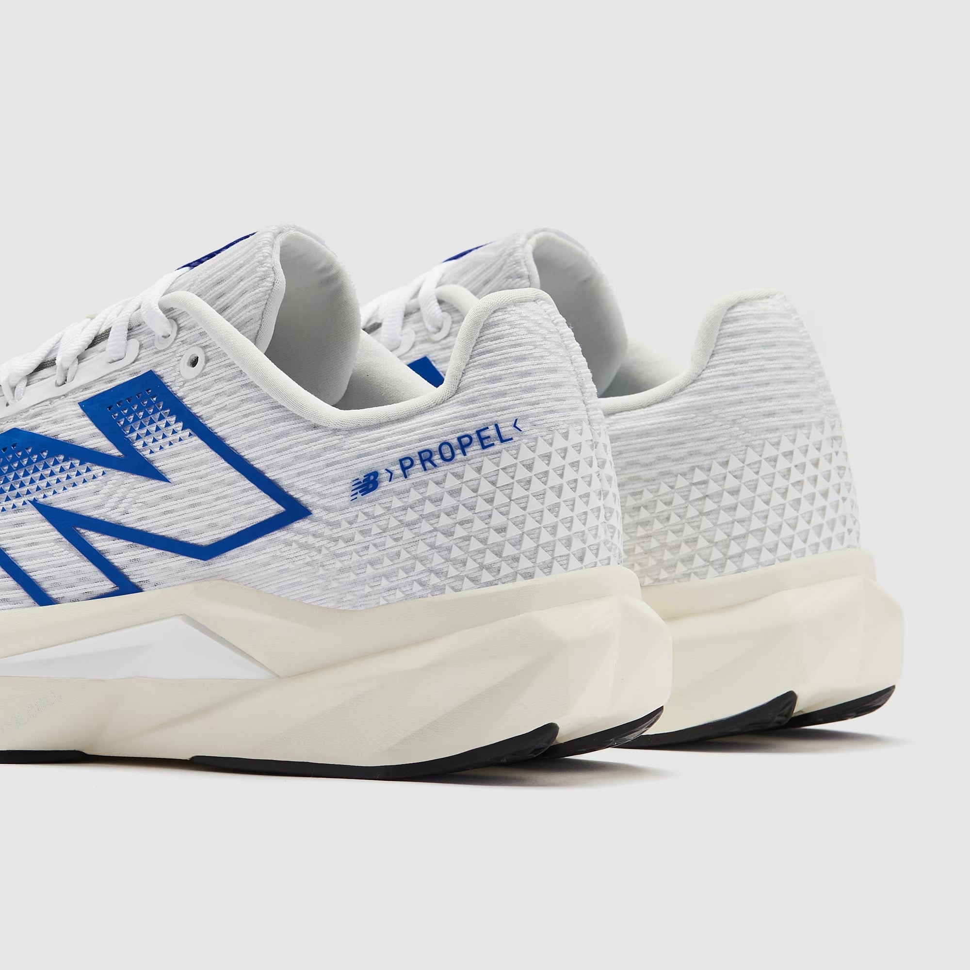 نيو بالانس فيول سيل بروبيل V5