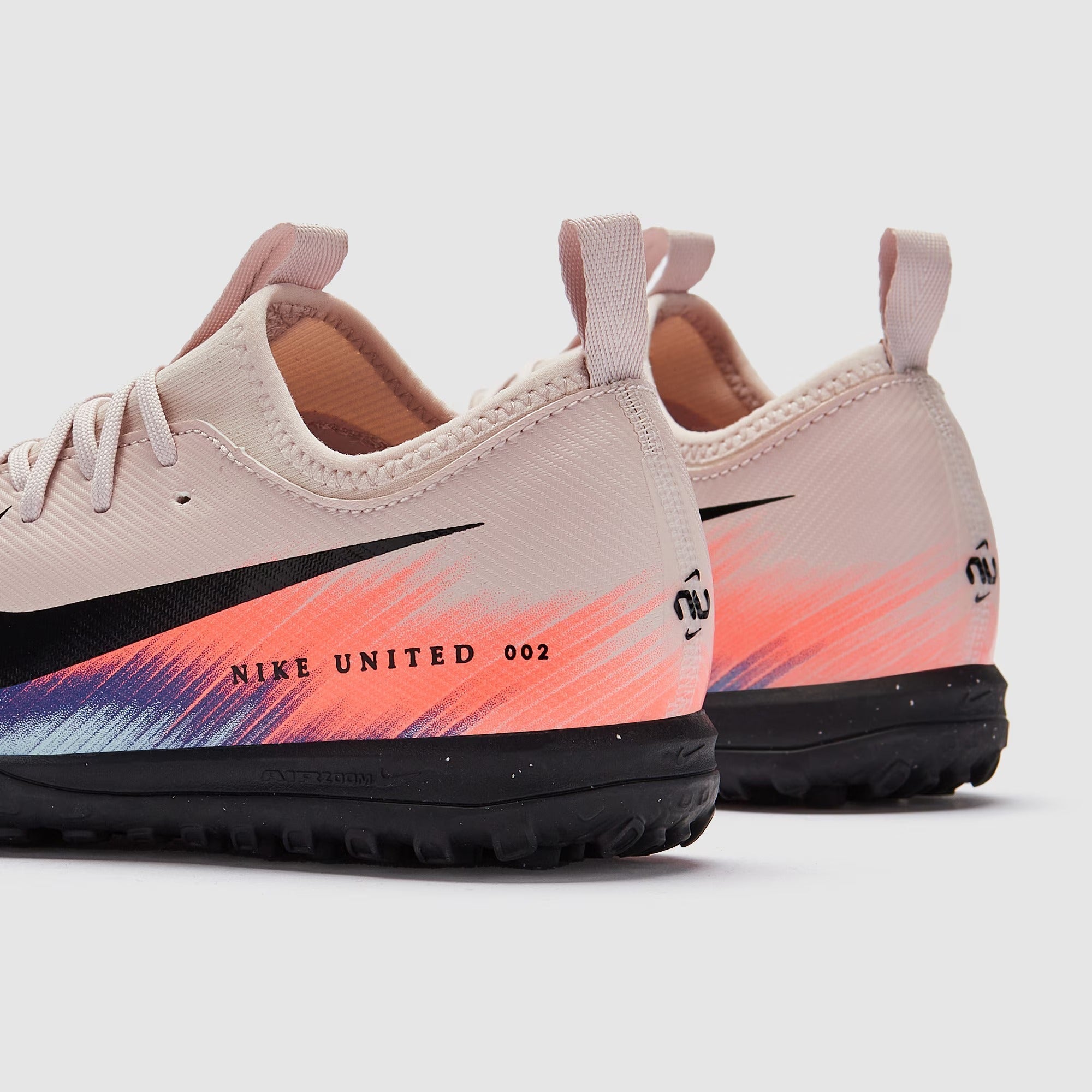 حذاء نايكي للأطفال إير زوم ميركوريال فابور 16 أكاديمي تي إف