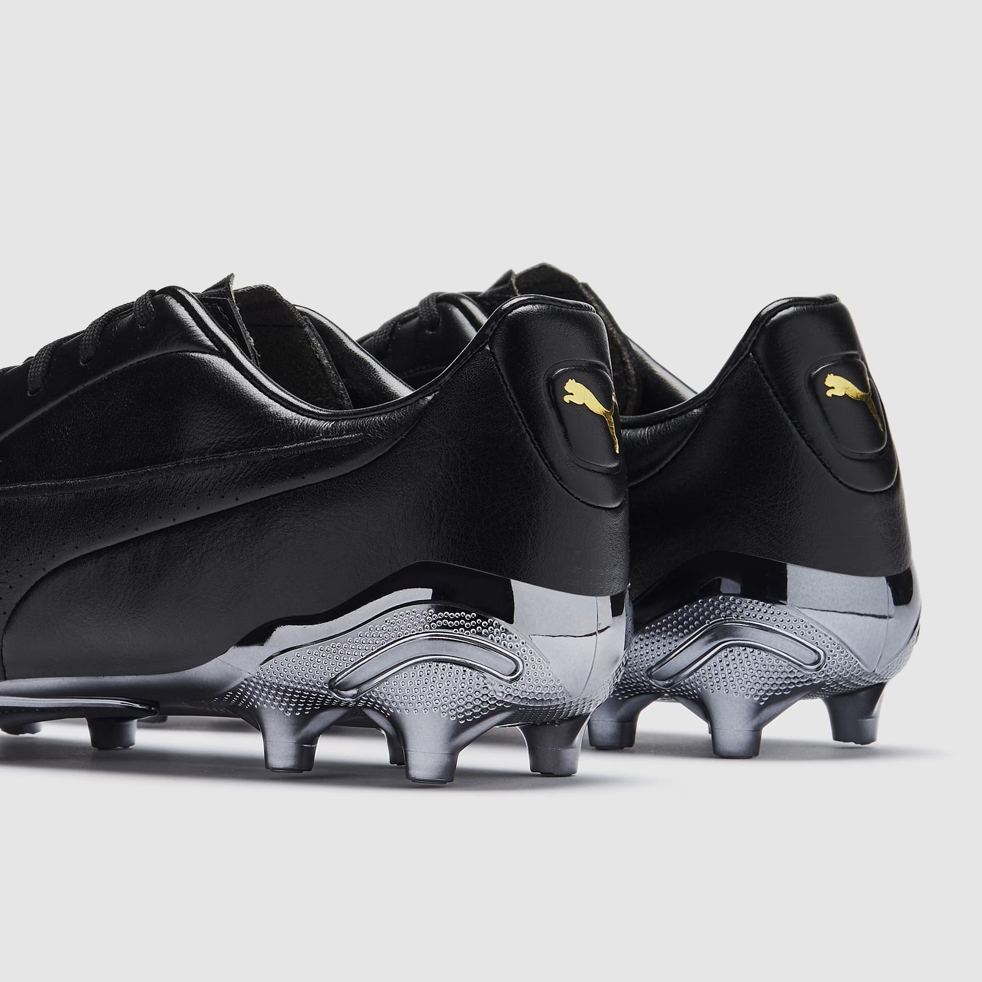 بوما كينج بلاتينيوم FG/AG x بانتيرا نيجرا